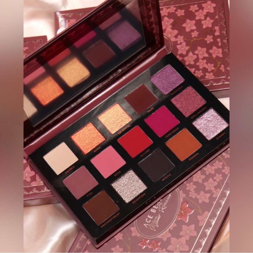 ACE BEAUTE Mystic Romance Eyeshadow Palette